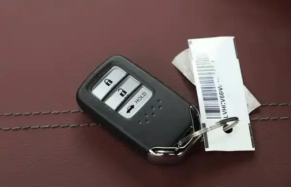 本田INSPIRE钥匙隐藏功能，以及更换电池图解