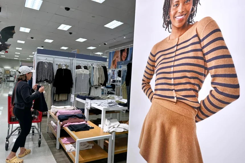 National Retail Federation Forecasts First-Ever $1 Trillion Holiday Shopping Season