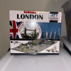 NWT puzzle LONDON 4D